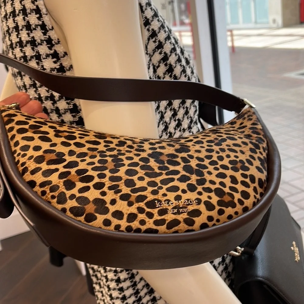 KATE SPADE
Small Smile Genuine Calf Hair Shoulder Bag In Multi
leopard calf - Picture 9 of 16